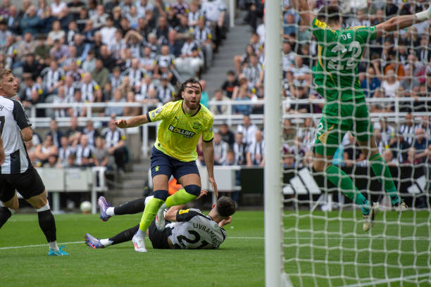 线漏洞百出 线漏洞百出