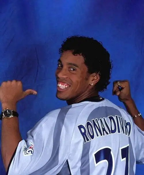 同时也是球 同时也是球