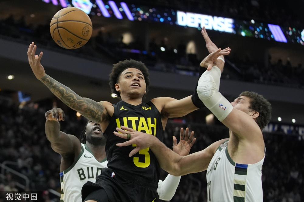 乒乓球队的 乒乓球队的