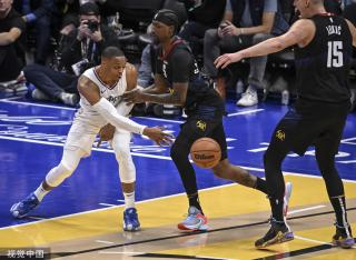 他依然在阿 他依然在阿